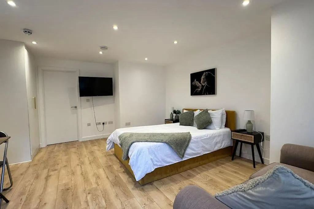 Luxury Studio Flat Hounslow Central United Kingdom